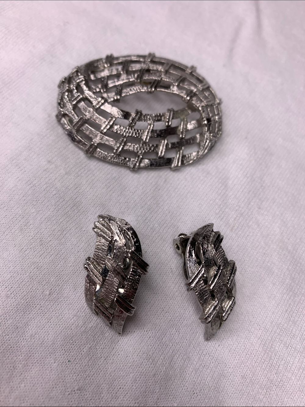 Vintage Silver Tone Woven brooch and Clip-On Earrings Set